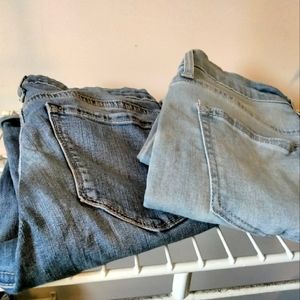 🌟BOGO $15&👇🌟2 pairs of Size 28 woman's cropped jeans